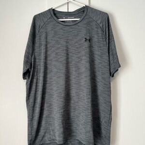 Men’s Under Armour Gray Stripped Shirt